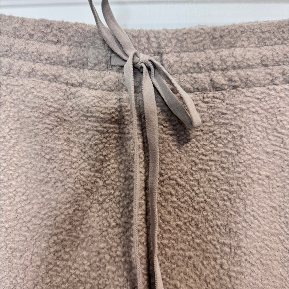 PINK by Victoria's Secret Reverse Fleece Sweatpants Rose - Picture 11 of 16